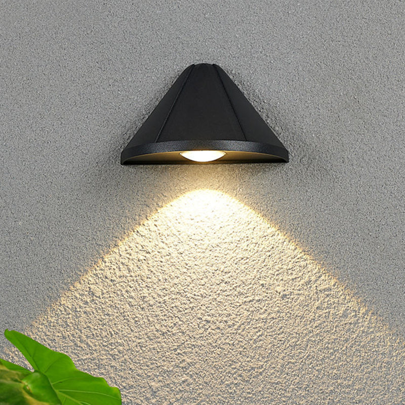 Triangle Shape Wall Lamp Modern Style Metal 1 Light Wall Light in Black/White