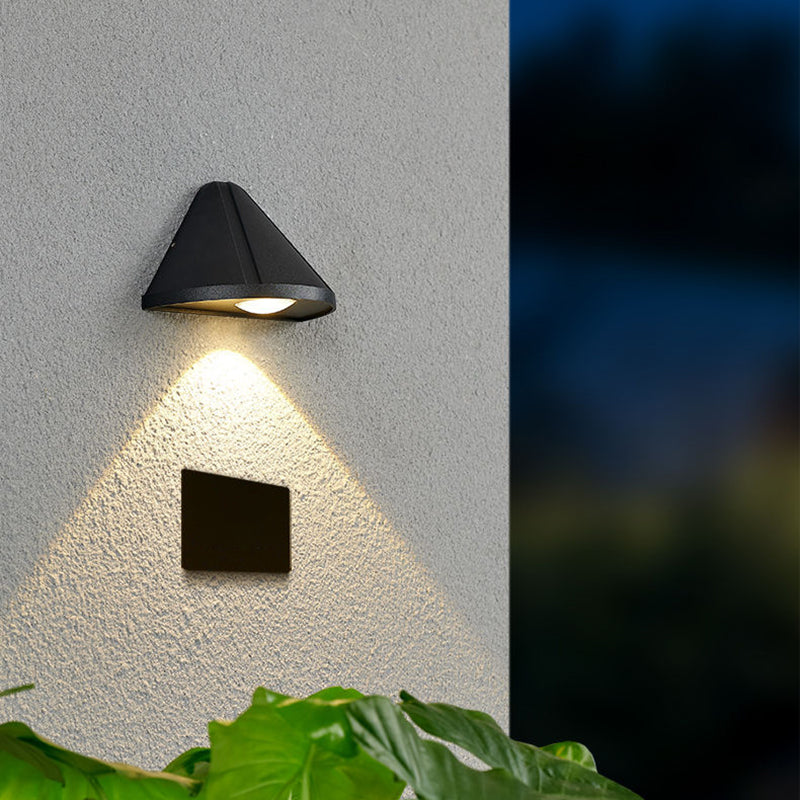 Triangle Shape Wall Lamp Modern Style Metal 1 Light Wall Light in Black/White