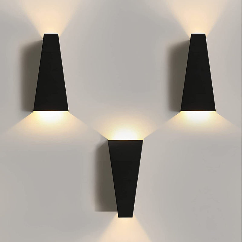 Geometric Shape Wall Lamp Modern Style Metal 2 Lights Wall Light in Black/White