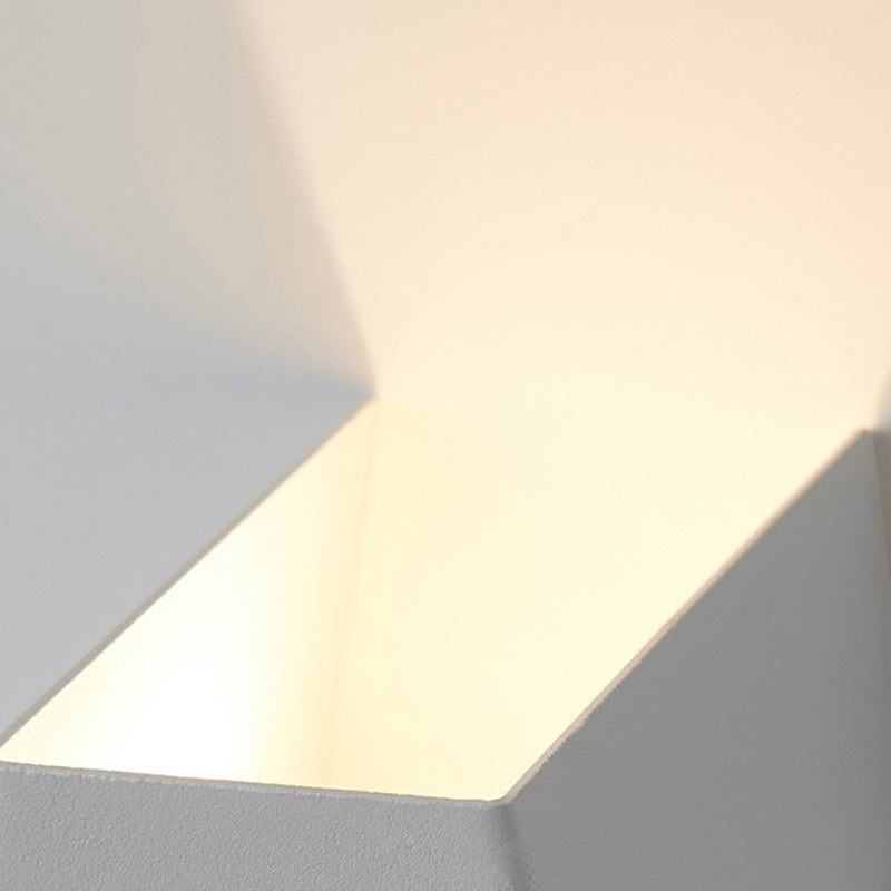 Geometric Shape Wall Lamp Modern Style Metal 2 Lights Wall Light in Black/White