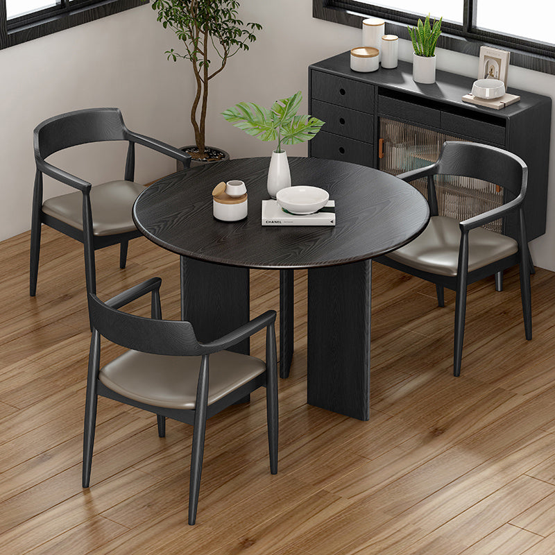 Modern Style Round Dining Table Solid Wood Dining Table in Black