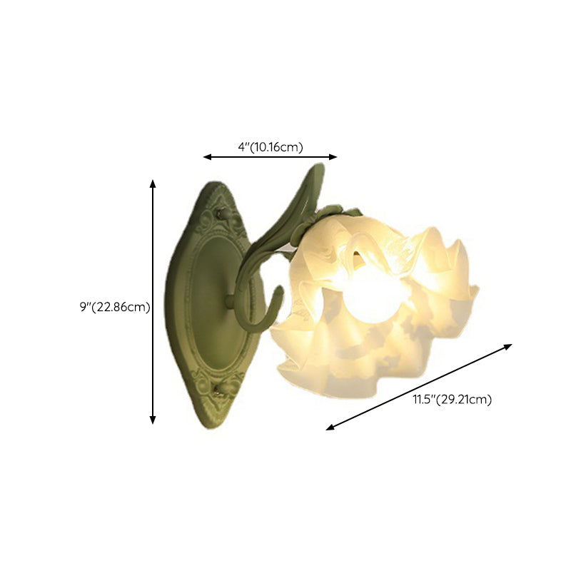 Flower Shape Glass Wall Lighting Modern Style 1 Light Wall Mounted Light in Green