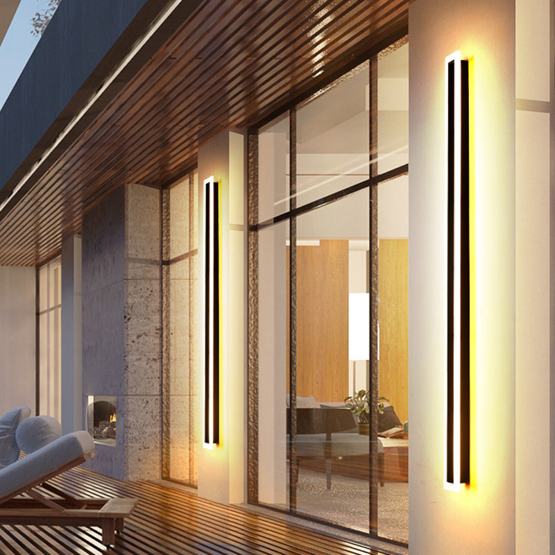 Linear Shape Metal Wall Lighting Modern Style 1 Light Wall Mount Light in Black