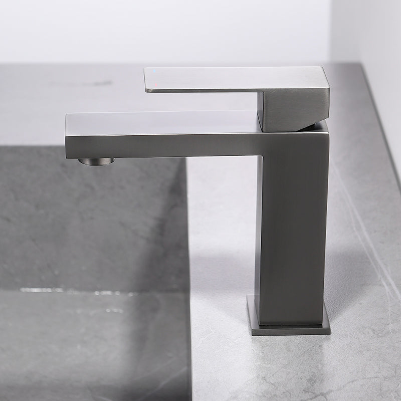 Glam Style Deck Mounted Roman Tub Faucet Low Arc Stainless Steel Roman Tub Faucet Set