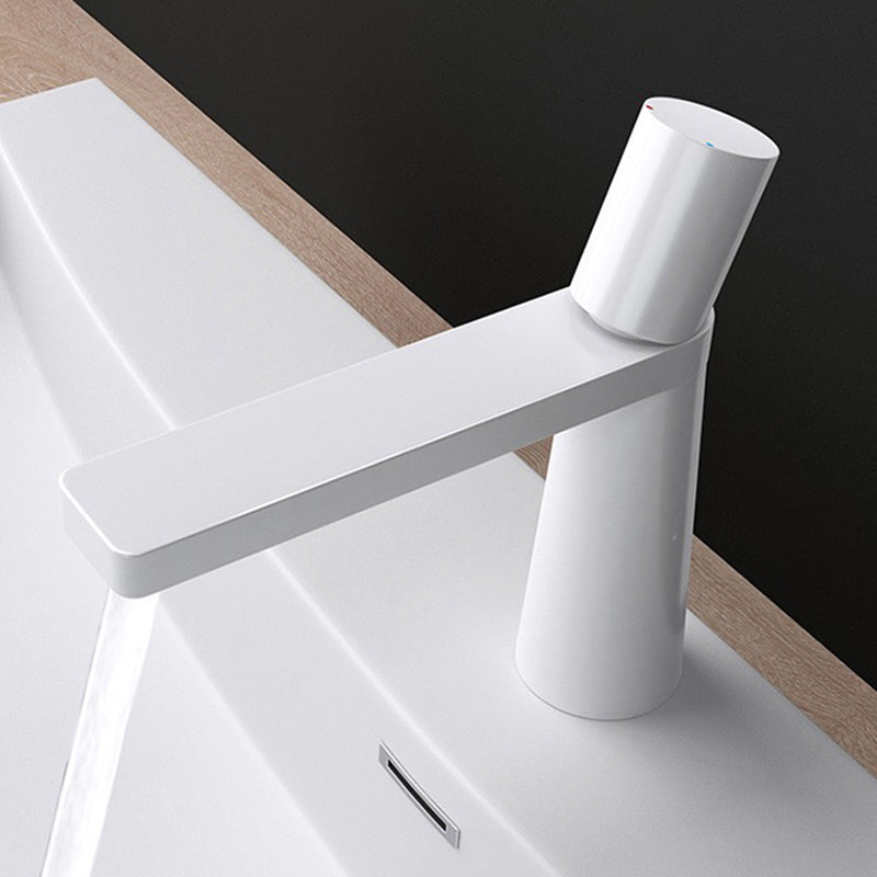 Knob Handle Square Sink Faucet Brass Bathroom Sink Faucet with 1 Hole