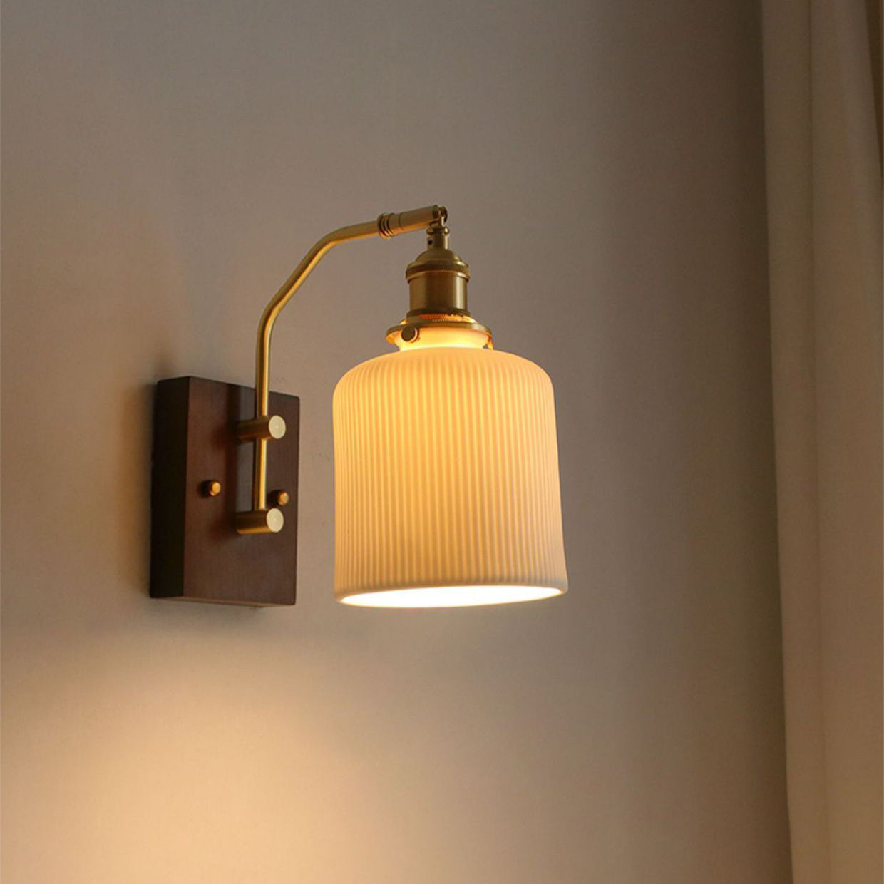 Simple Ceramic Shade Wall Light Fixture Modern Wall Light Sconce for Bedroom