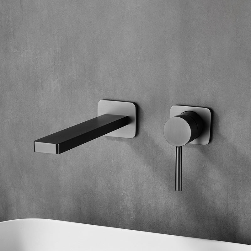 Metal Widespread Lavatory Faucet Modern Wall Mounted Bathroom Faucet