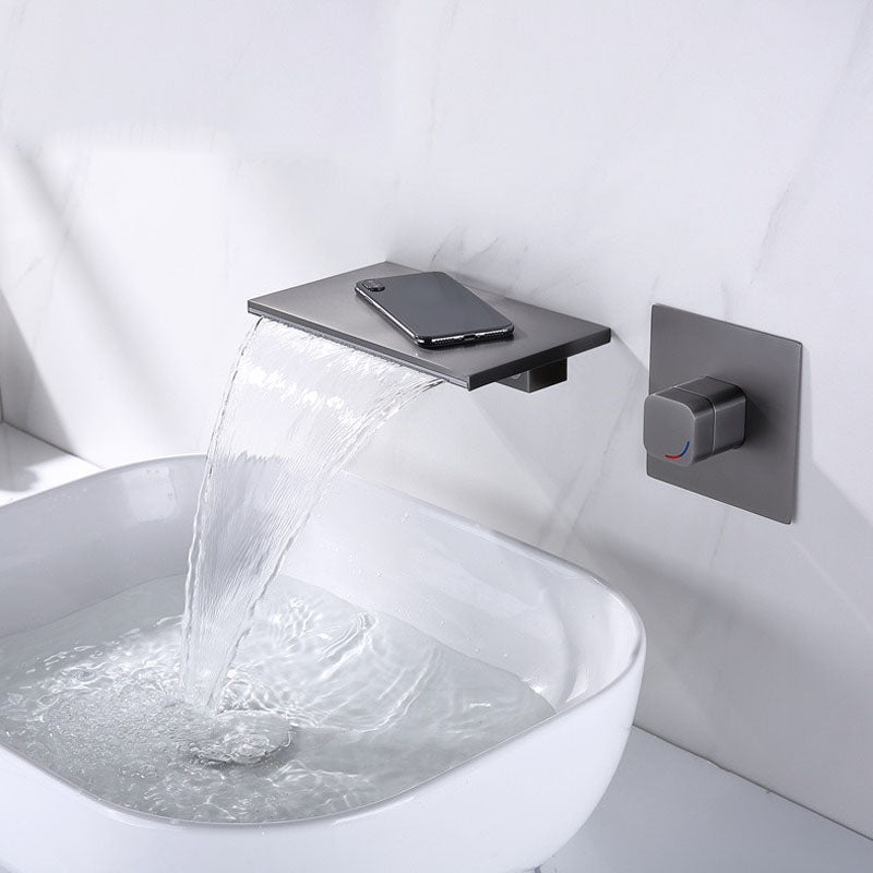 Modern Fixed Bathroom Faucet Wall Mounted Metal Tub Faucet Trim