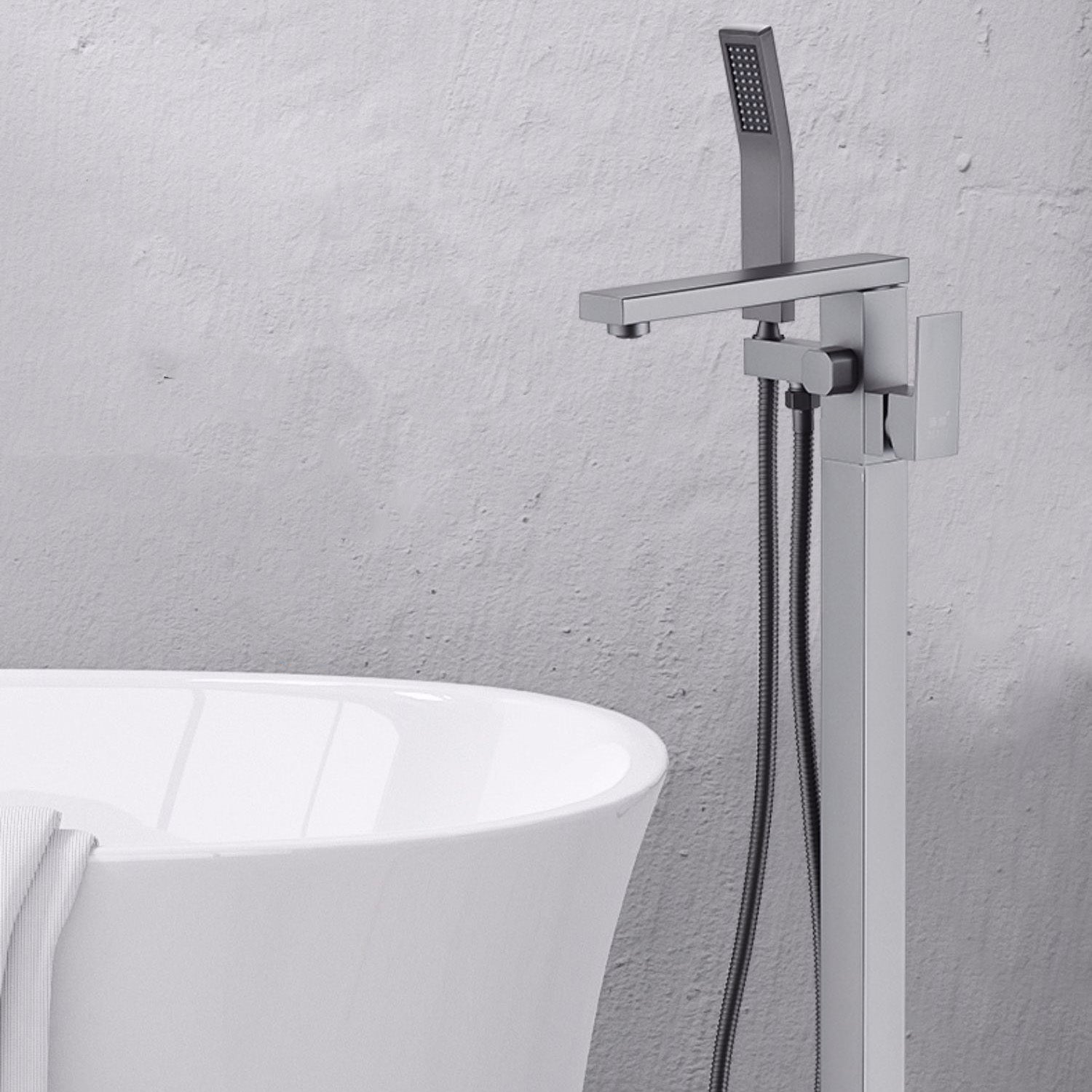 Floor Mounted Metal Freestanding Tub Filler Copper Freestanding Faucet with Hose