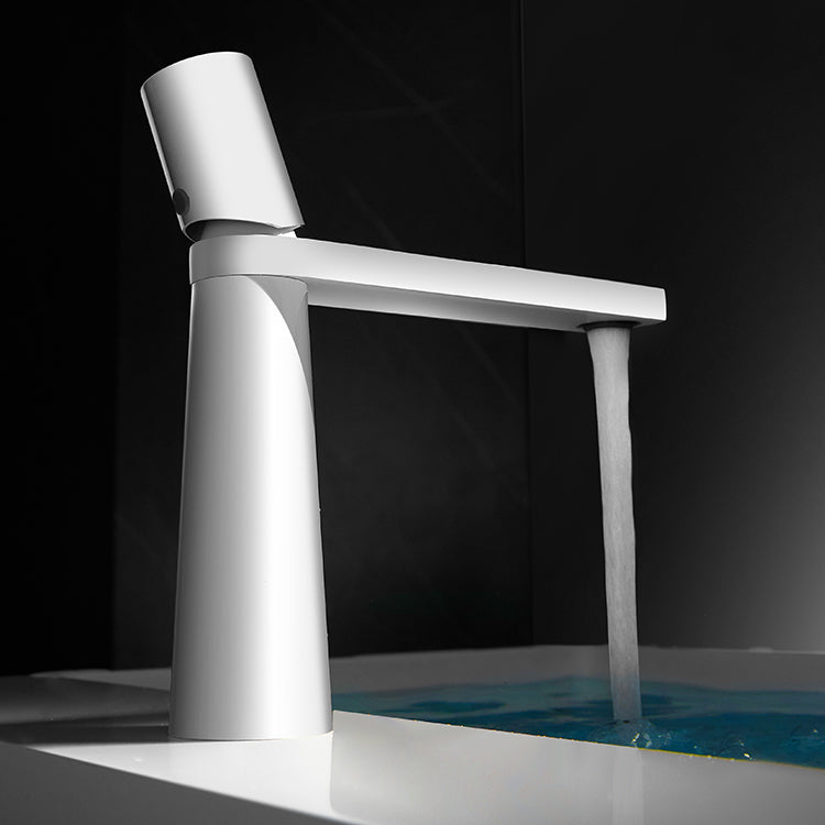 Contemporary Bathroom Sink Faucet Low Arc Single Handle Sink Faucet