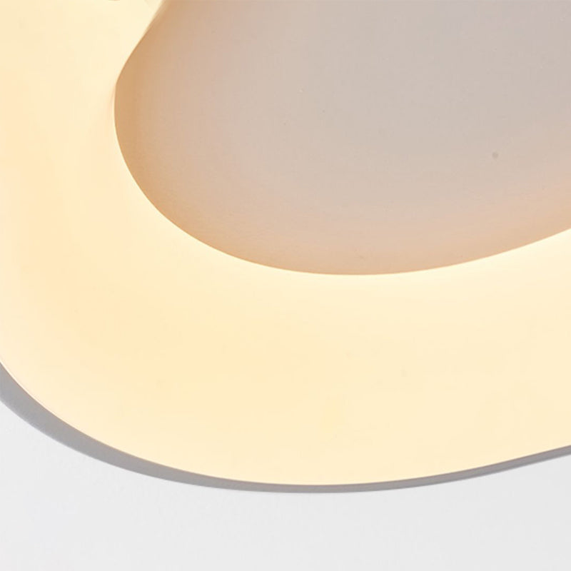 Minimalism LED Flush Mount Round Metal Ceiling Light Fixture for Bedroom