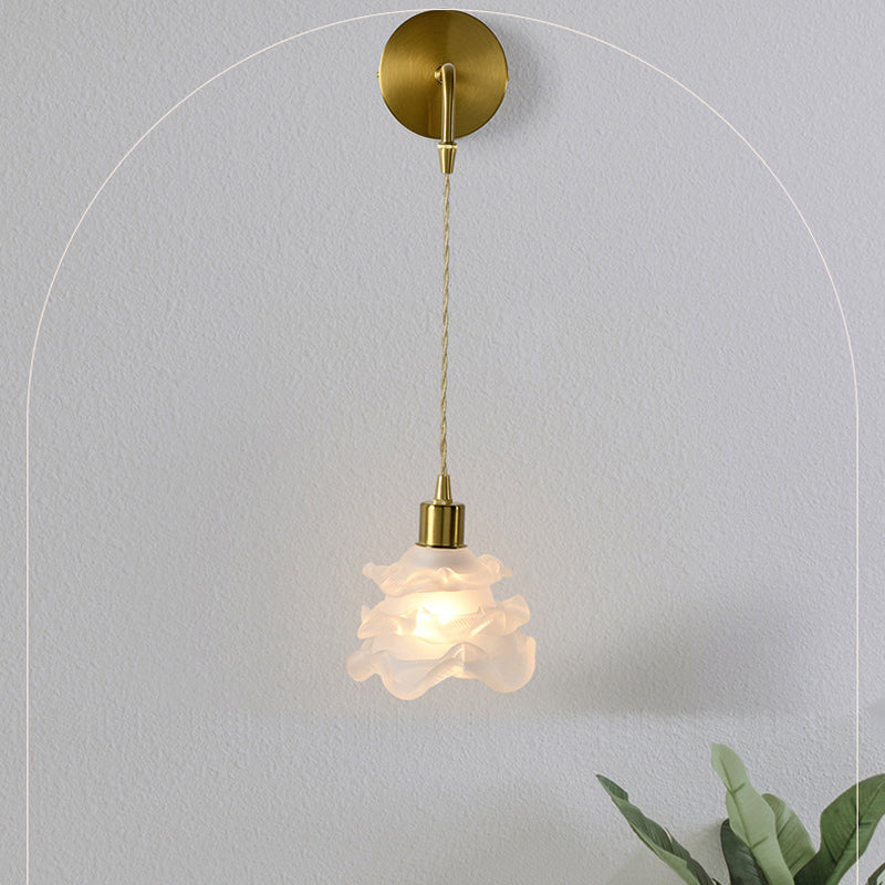 Flower Shape Glass Wall Lighting Modern Style 1-Light Wall Mounted Light in Gold