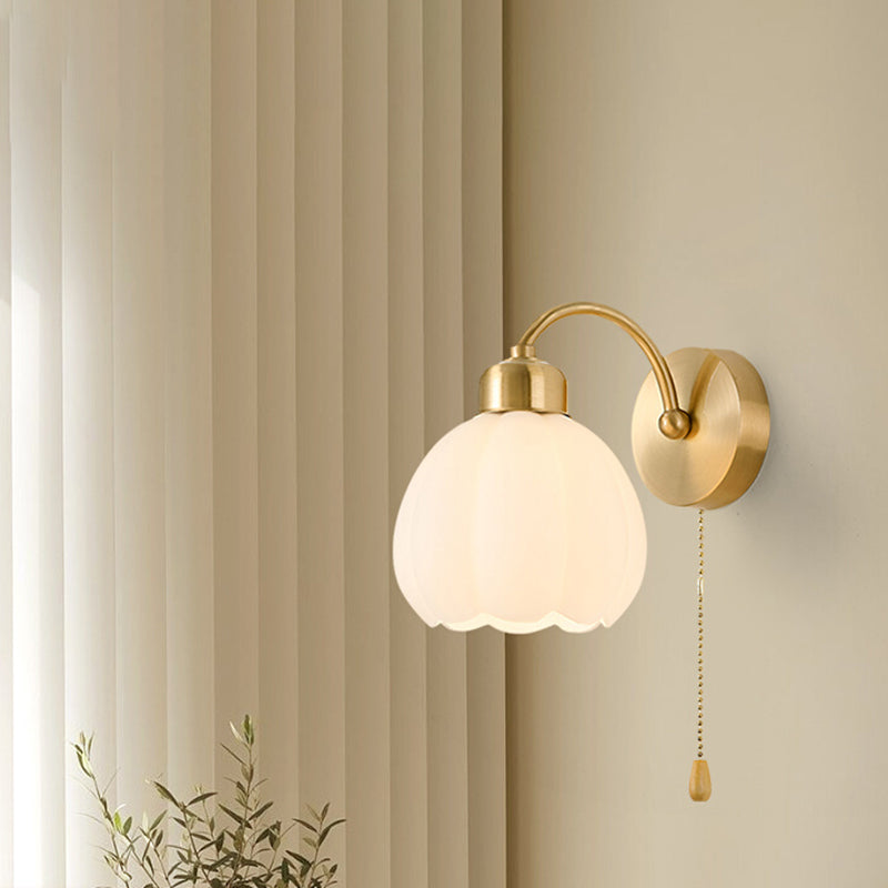 Dome Shape Glass Vanity Light Modern Style 1 Light Vanity Light Fixture in Gold