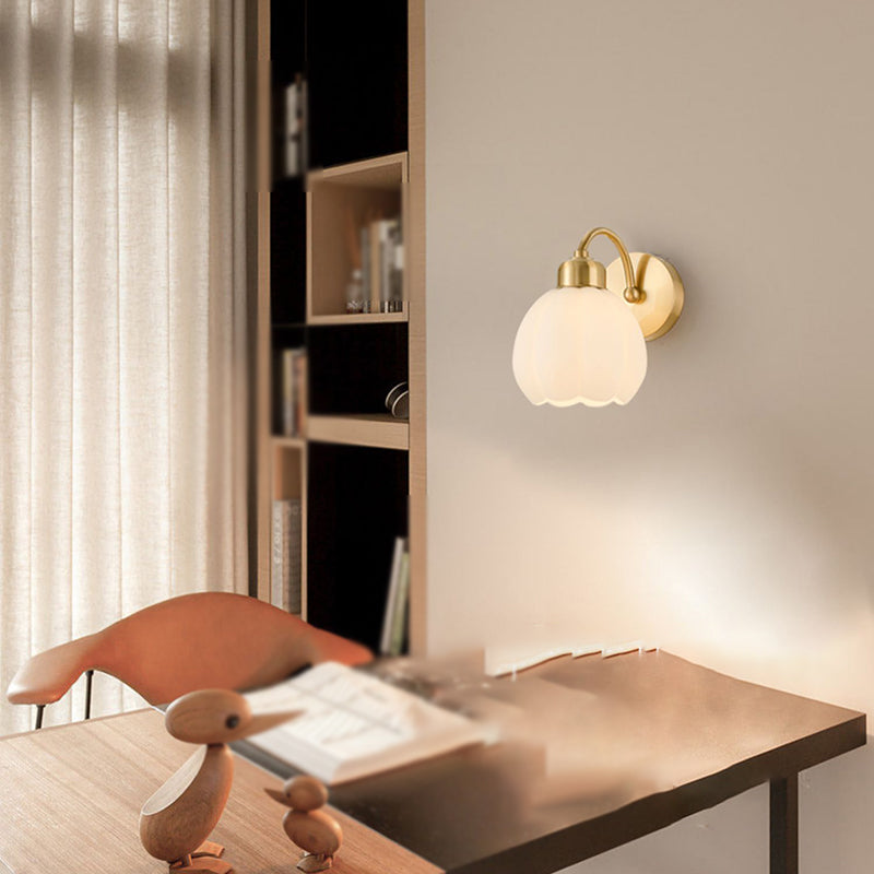 Dome Shape Glass Vanity Light Modern Style 1 Light Vanity Light Fixture in Gold