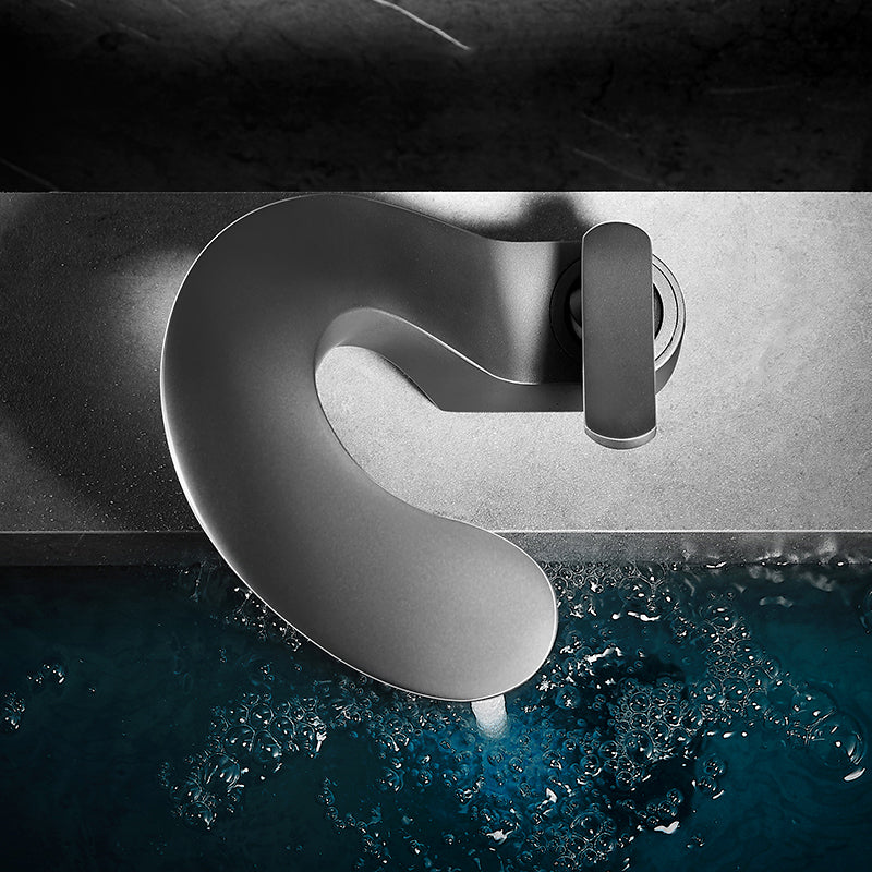 Modern Style Faucet Bathroom Lever Handle Brass Washroom Faucet