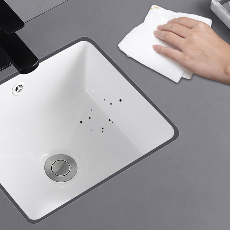 Traditional Undermount Vanity Sink Round Porcelain with Overflow Basin Sink