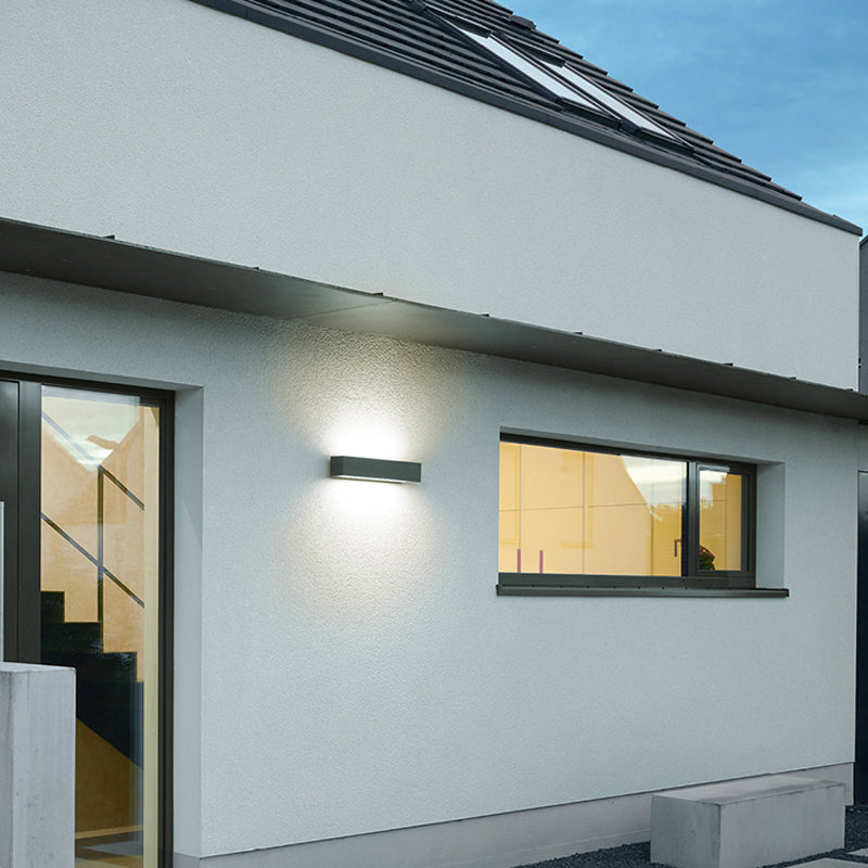 Modern LED Aluminum Wall Light in Matte Black Finish Wall Sconce