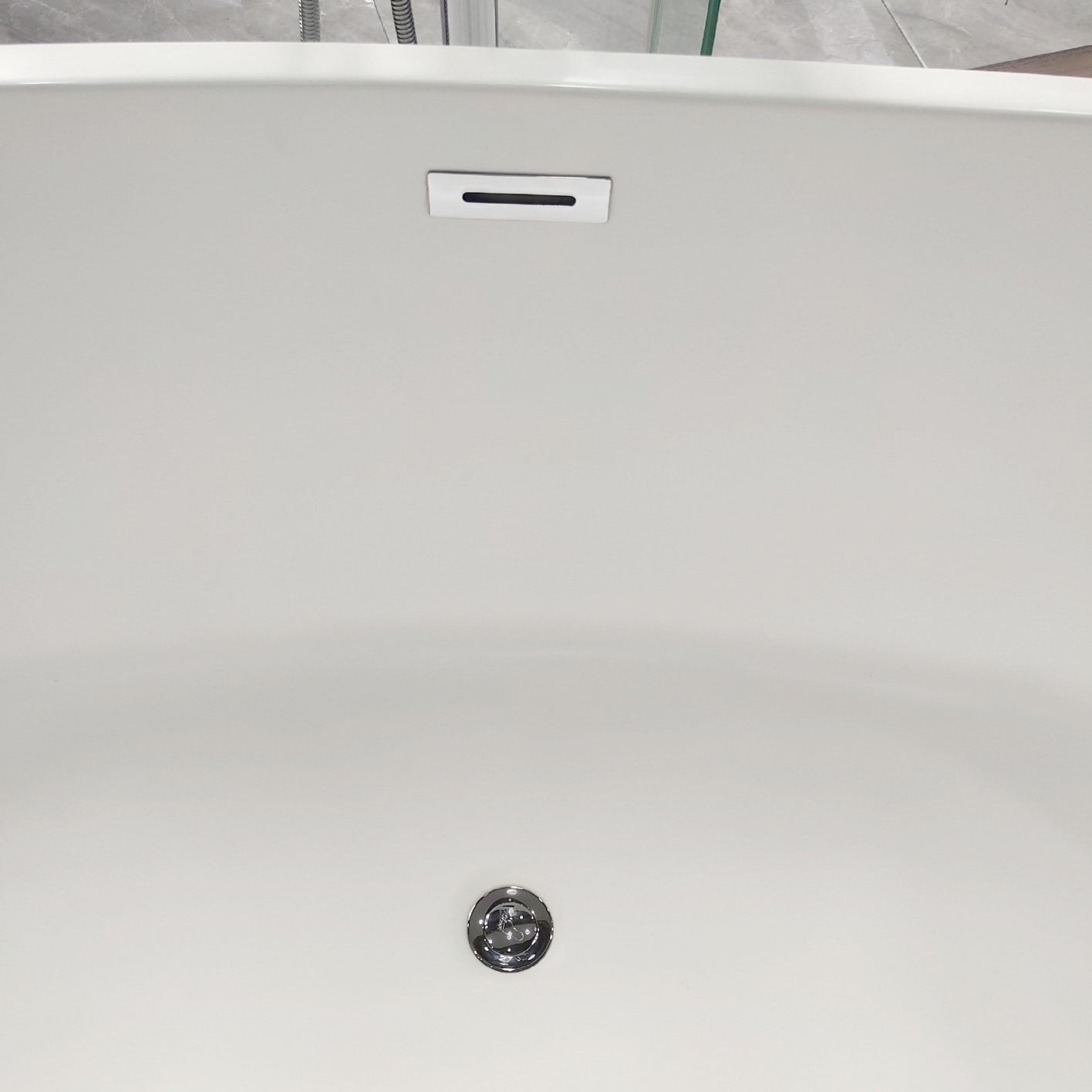 Acrylic Freestanding Soaking Bathtub Antique Finish Oval Modern Bath Tub