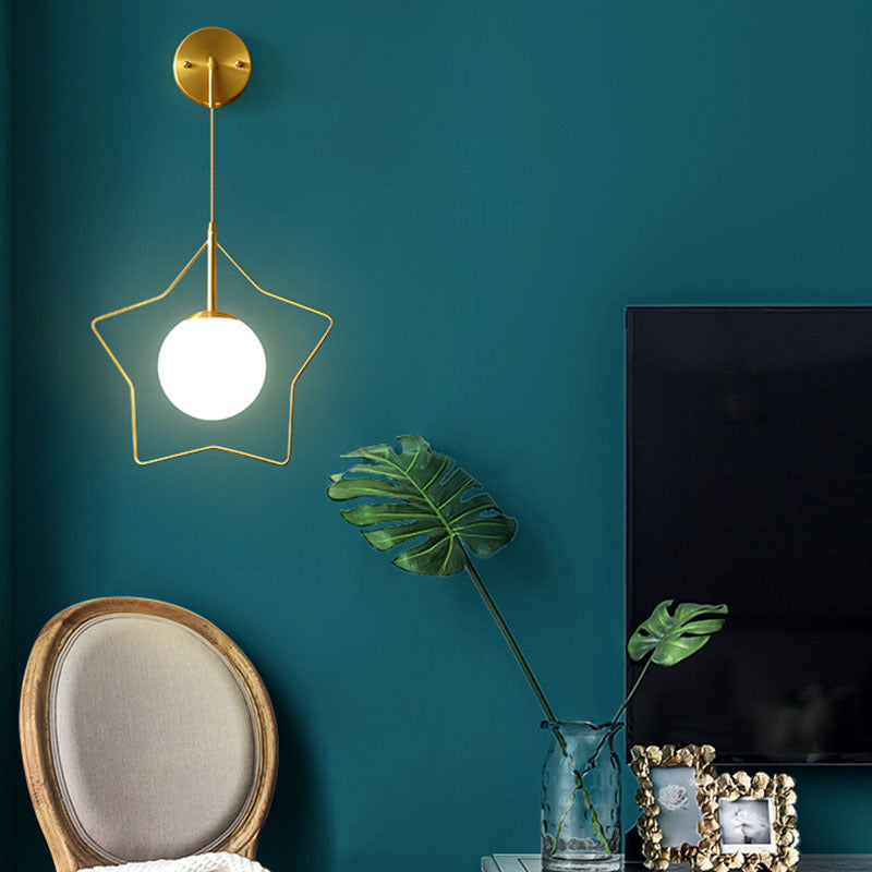 Ball Shape Metal Wall Lighting Modern Style 1-Light Wall Mounted Light in Gold