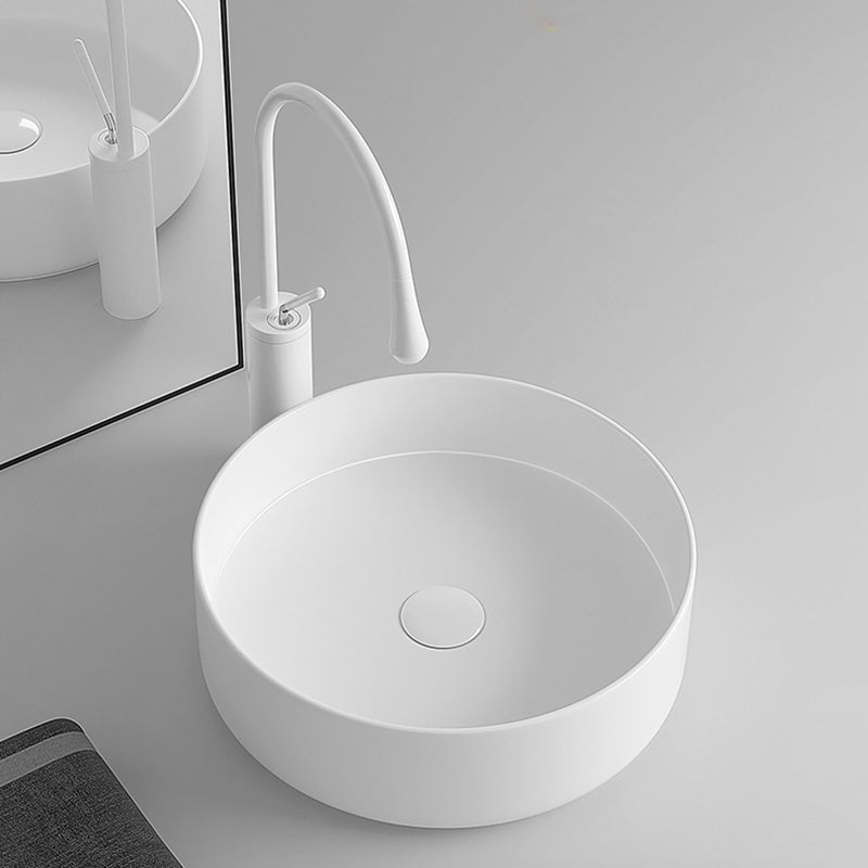Round Porcelain Bathroom Sink with Shut-Off Valve Vessel Sink
