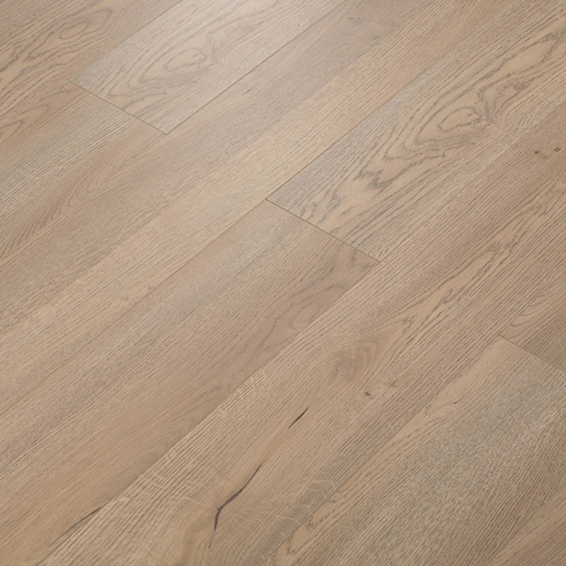 Tradition Pine Wood Hardwood Flooring Smooth Waterproof Solid Wood Flooring