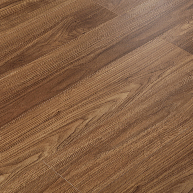 Tradition Pine Wood Hardwood Flooring Smooth Waterproof Solid Wood Flooring