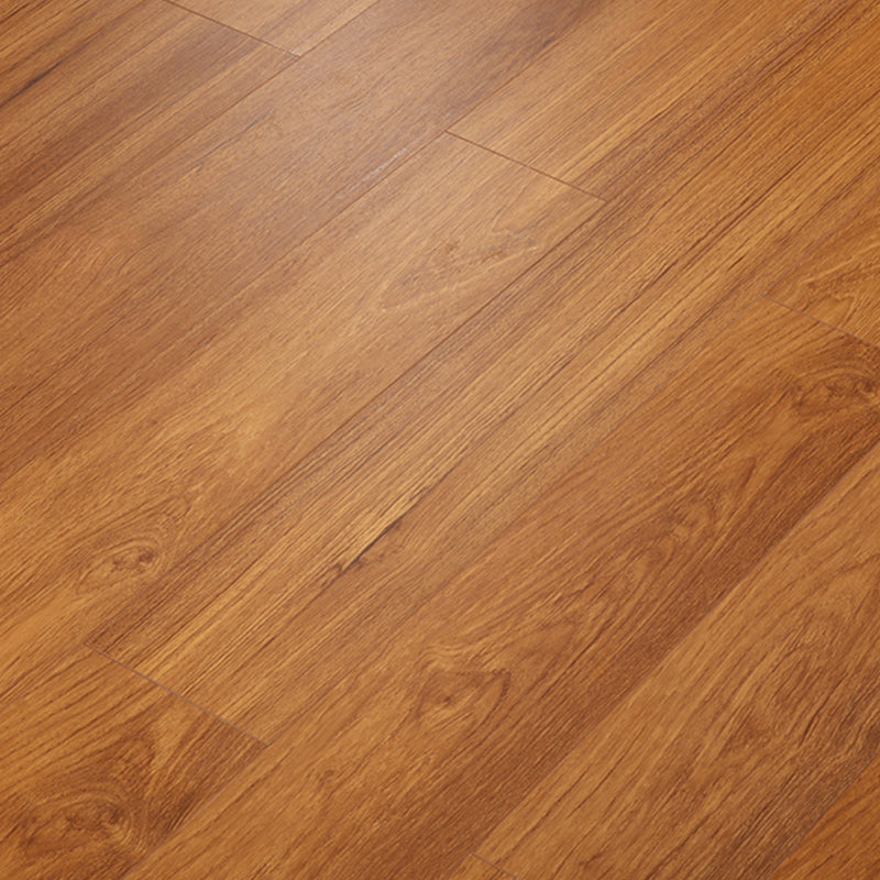 Tradition Pine Wood Hardwood Flooring Smooth Waterproof Solid Wood Flooring