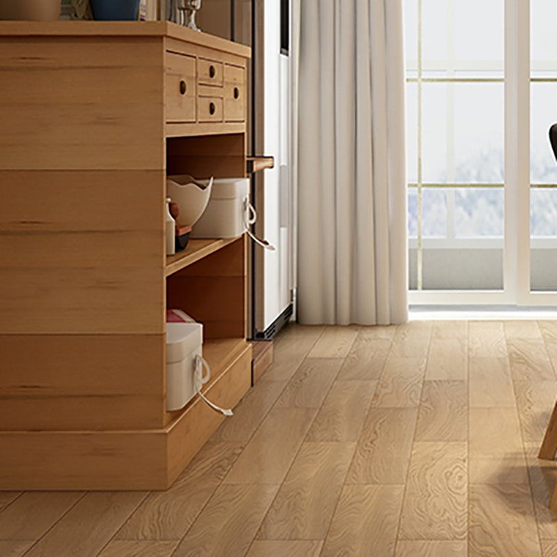 Contemporary Oak Laminate Flooring Scratch Resistant in Flaxen Spalted