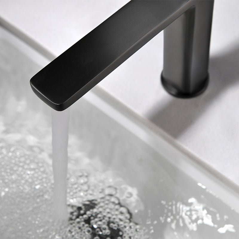 Modern Bathroom Sink Faucet with Single Handle Brass Square Faucet