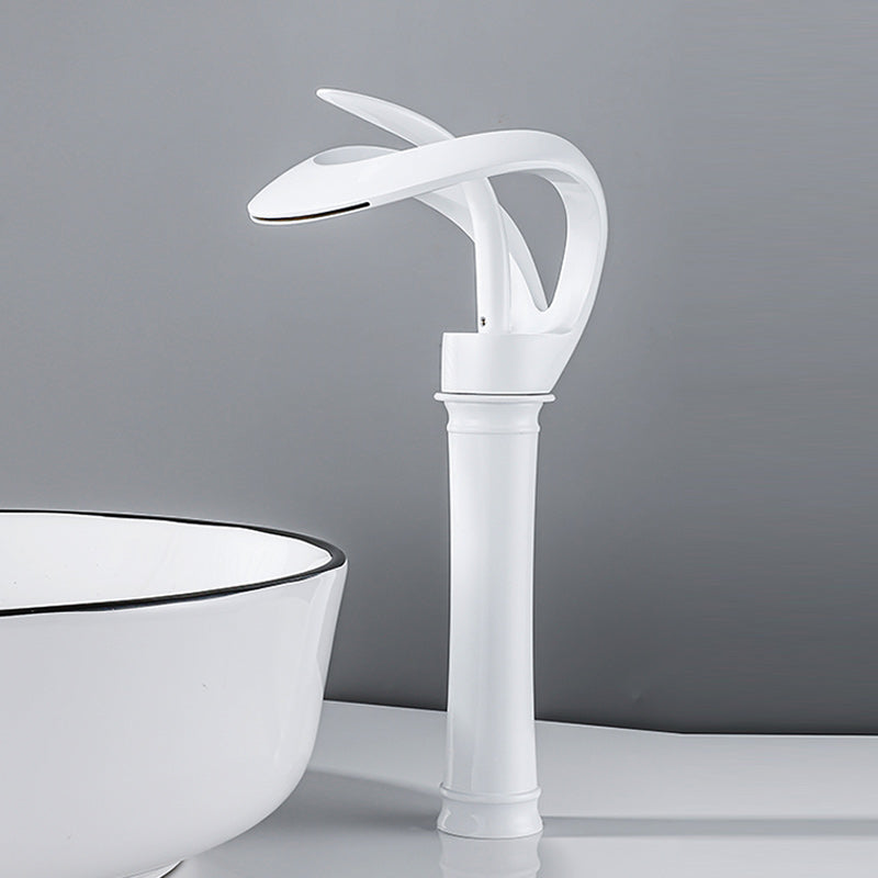Luxury Single Handle Sink Faucet Brass Bathroom Novel Shape Faucet