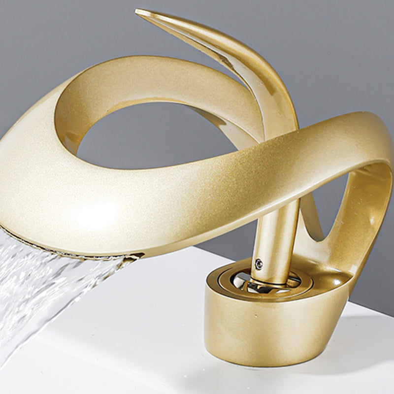 Luxury Single Handle Sink Faucet Brass Bathroom Novel Shape Faucet