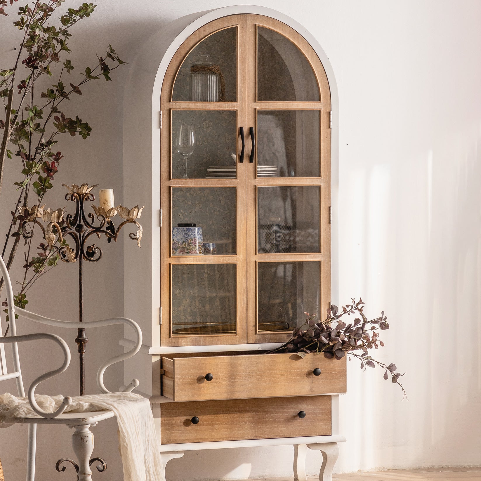 Solid Wood Cabinet Industrial Stain Resistant Accent Cabinet