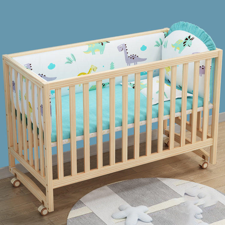 Modern Nursery Bed Solid Wood Standard Baby Crib with Casters