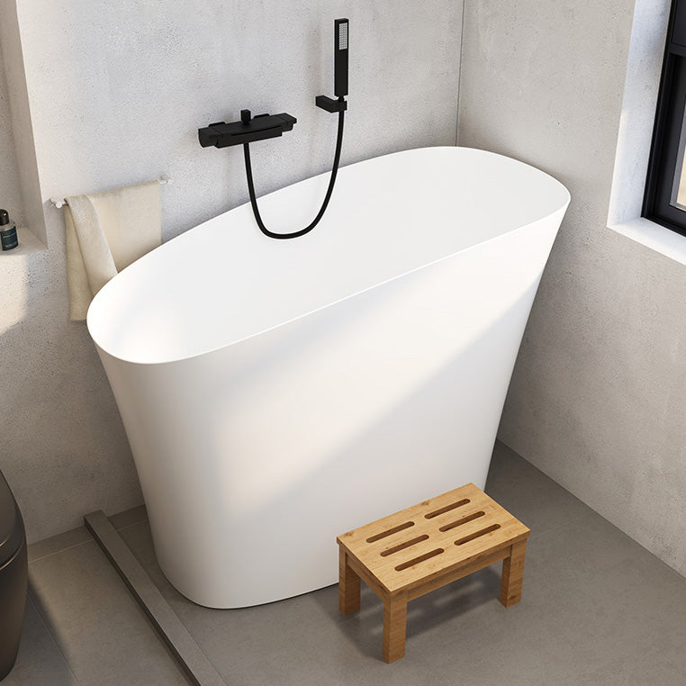 Antique Finish Soaking Oval Bath Stand Alone Modern Bathtub (Stool not Included)