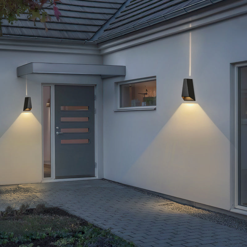 LED Modern Metal Wall Sconce Geometric Shape Wall Light with Glass Shade for Courtyard