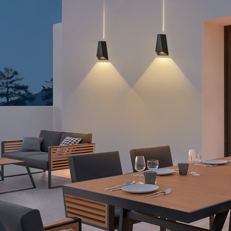 LED Modern Metal Wall Sconce Geometric Shape Wall Light with Glass Shade for Courtyard