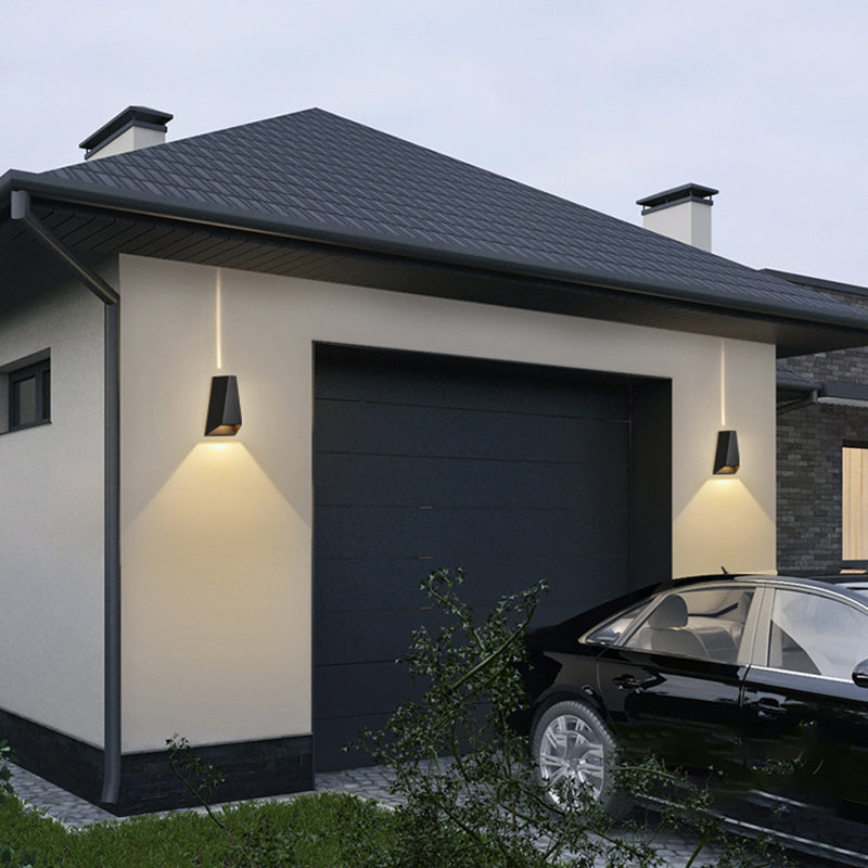 LED Modern Metal Wall Sconce Geometric Shape Wall Light with Glass Shade for Courtyard