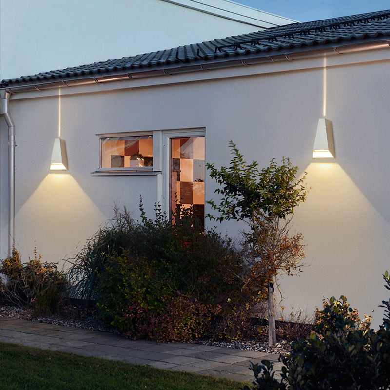 LED Modern Metal Wall Sconce Geometric Shape Wall Light with Glass Shade for Courtyard