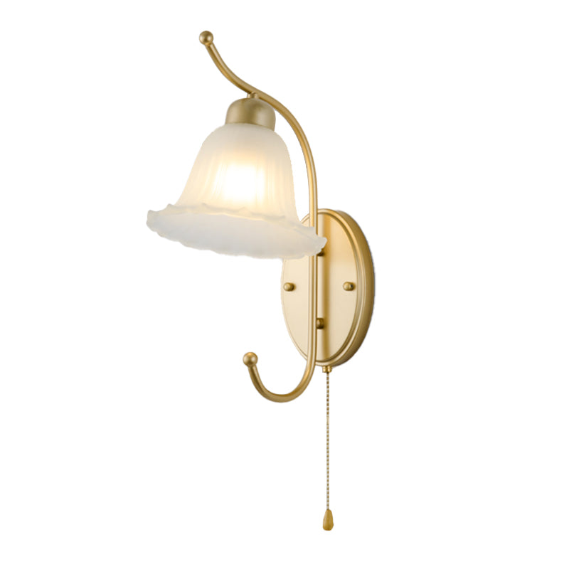 Metal Modern Wall Sconce Flower Shape Wall Light with Glass Shade for Bedroom in Gold