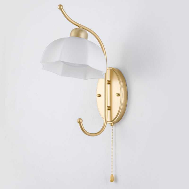 Metal Modern Wall Sconce Flower Shape Wall Light with Glass Shade for Bedroom in Gold