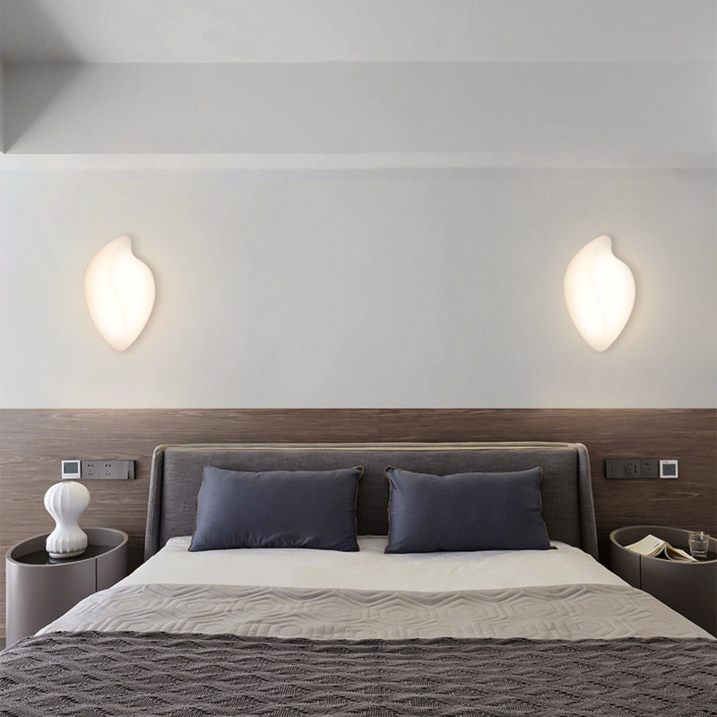 Single Modernism Wall Mounted Sconce White Acrylic Wall Light for Bedroom