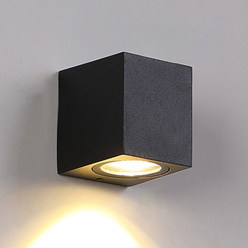 Contemporary Geometric Wall Light Aluminum & Glass Wall Sconce in Black