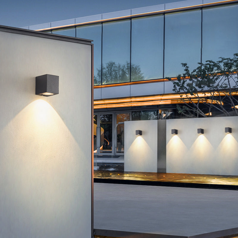 Contemporary Geometric Wall Light Aluminum & Glass Wall Sconce in Black