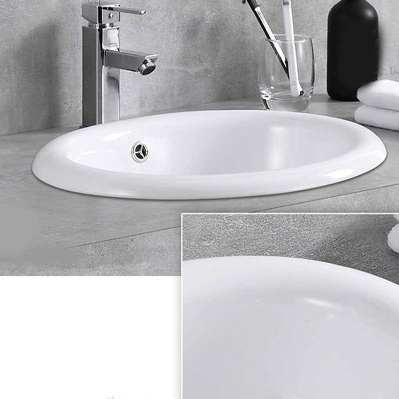 Contemporary Bathroom Sink with Overflow Porcelain Round Vessel Lavatory Sink