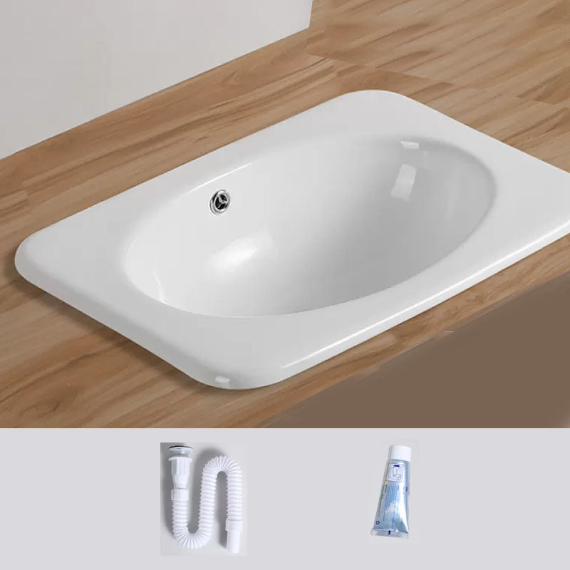 Contemporary Bathroom Sink with Pop-Up Drain Porcelain Oval-Shape Undermount Bathroom Sink