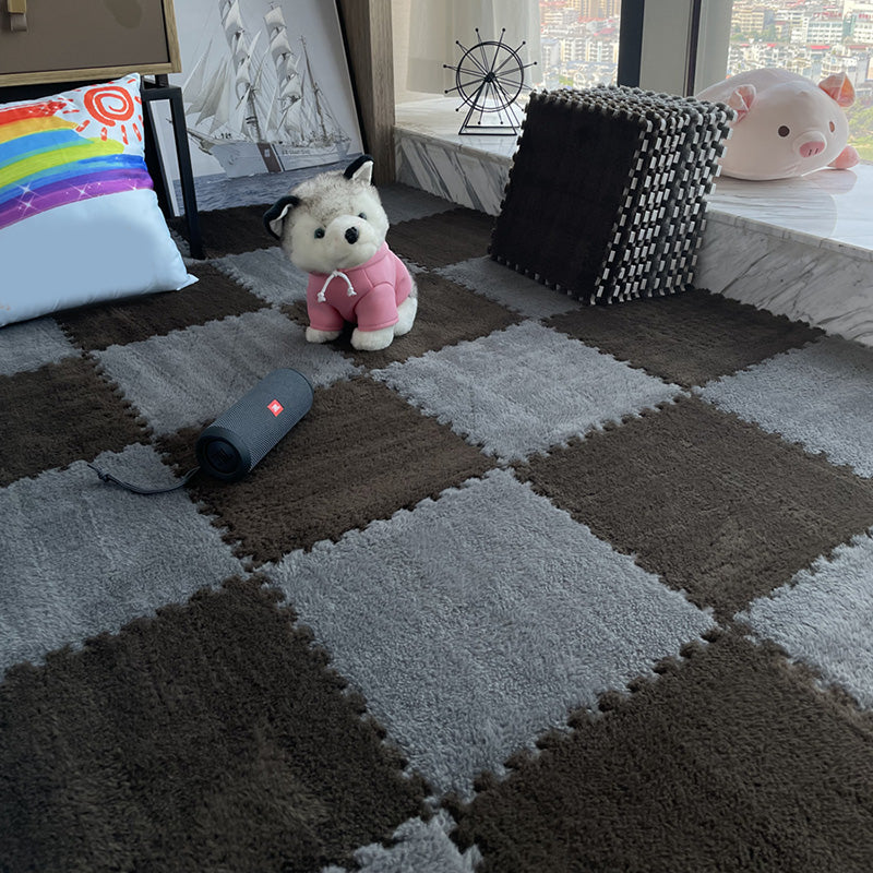 Modern Carpet Floor Tile Plush Cut Interlocking Mildew Resistant Tiles and Carpet