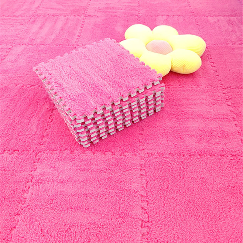 Modern Tiles and Carpet Plush Cut Interlocking Non-Skid Carpet Tiles