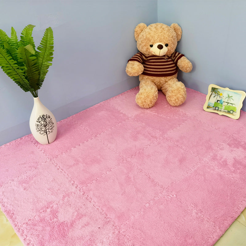 Modern Tiles and Carpet Plush Cut Interlocking Odor Resistant Carpet Tiles