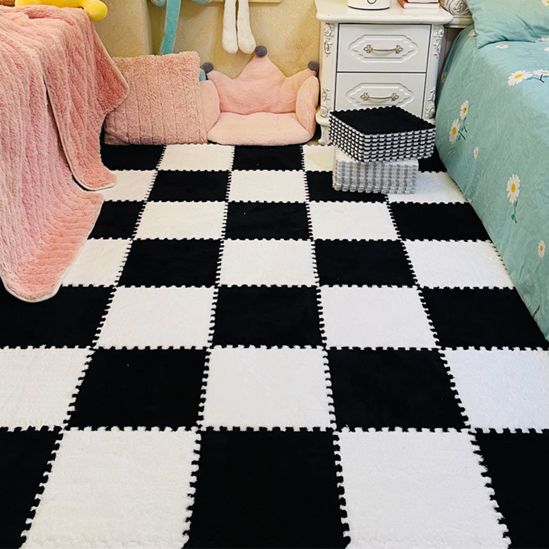 Modern Tiles and Carpet Plush Cut Interlocking Odor Resistant Carpet Tiles