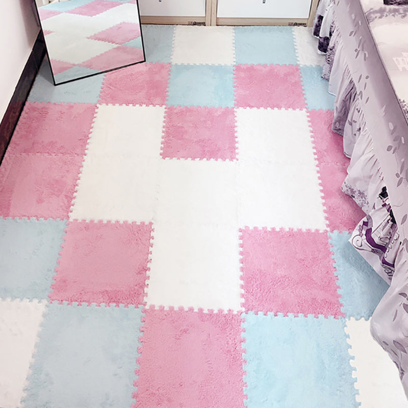 Modern Tiles and Carpet Plush Cut Interlocking Odor Resistant Carpet Tiles